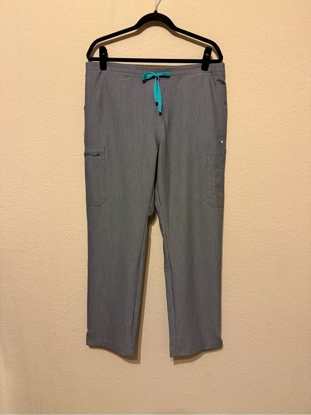 FIGS High Waisted Yola Gray Skinny Scrub Pants Sz L Medical Dental Unisex